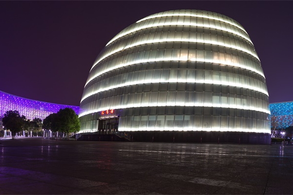 建筑亮化工程設(shè)計(jì)要考慮的問題有哪些？